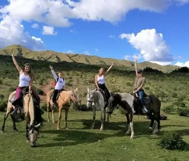 Paseo a Caballo por el Balcón del Diablo